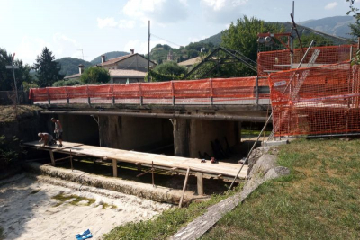 Ponti, la Provincia mette in sicurezza il ponte sul torrente Raboso a Farra di Soligo: in corso i lavori da 114.717 euro